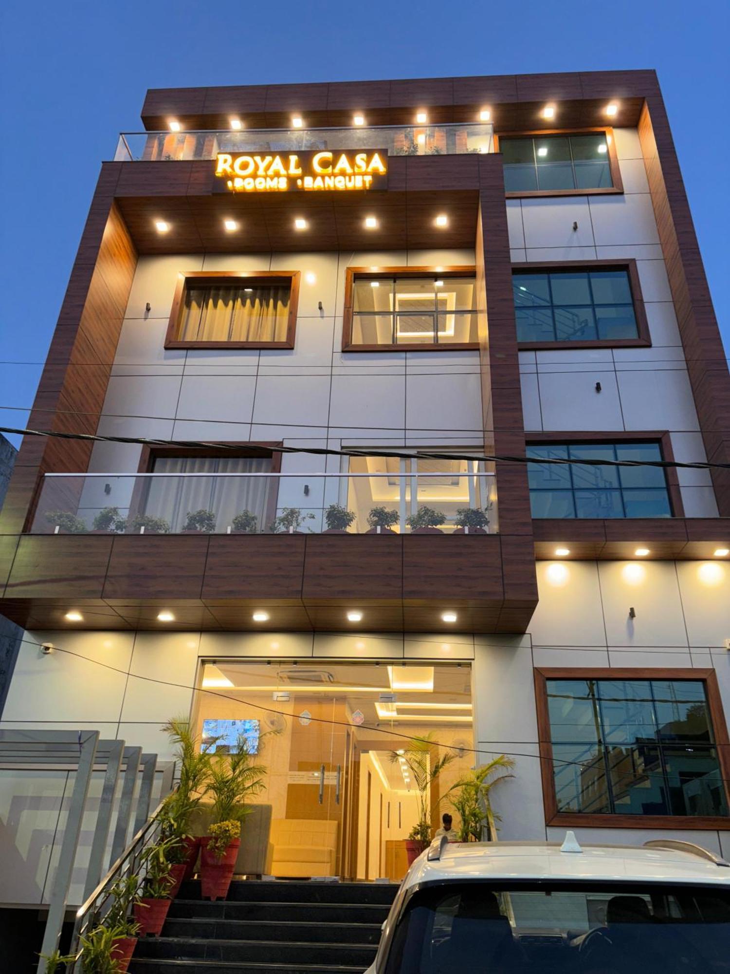 Hotel Royal Casa Lucknow Exteriör bild